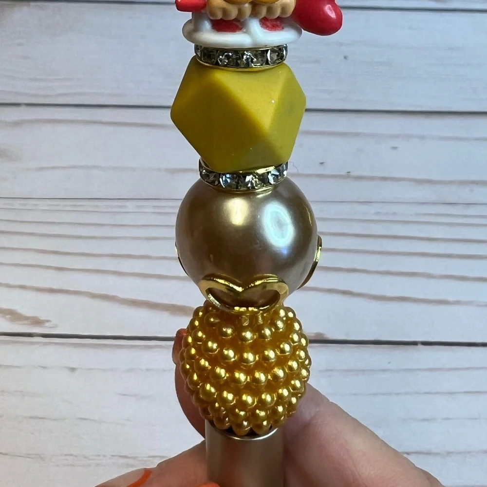 Handmade “King of Hearts” Doorables Beaded Pen